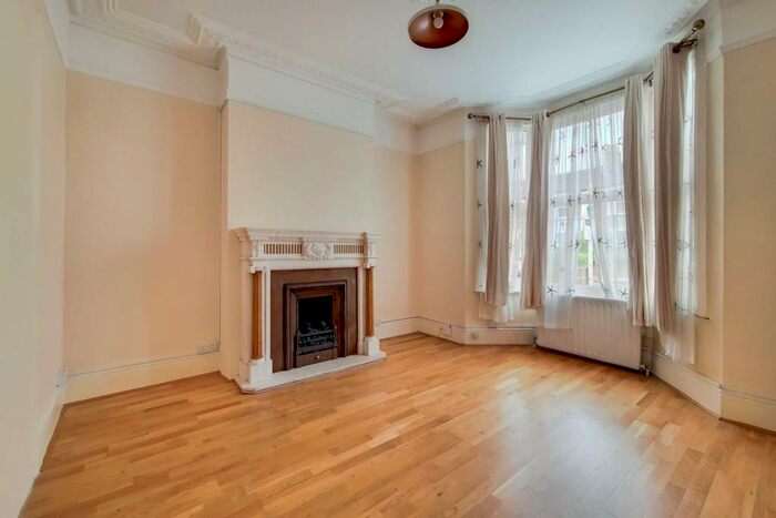 4 Bedroom House To Rent In Laleham Road, Catford, London, SE6