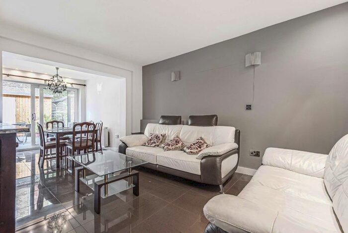 4 Bedroom Terraced House To Rent In Garrick Close, London, SW18