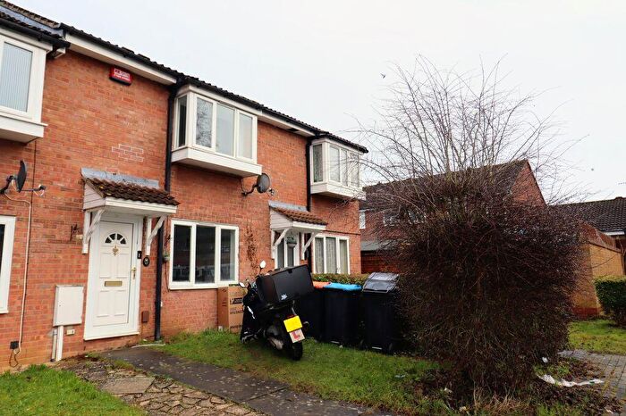 2 Bedroom Terraced House For Sale In Sunningdale Way, Bletchley, Milton Keynes, MK3