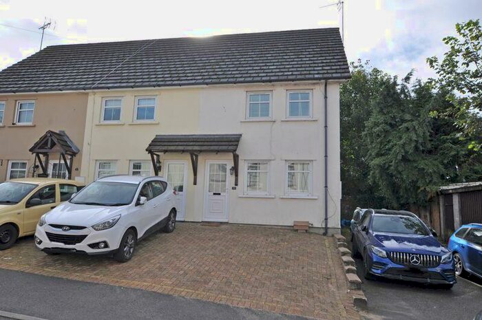3 Bedroom Terraced House To Rent In Ford Street, Newport, NP20