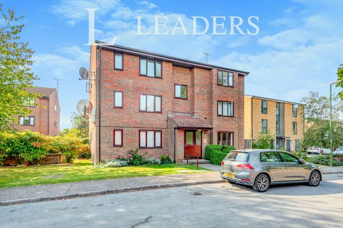 Studio To Rent In Broadbridge Heath, RH12