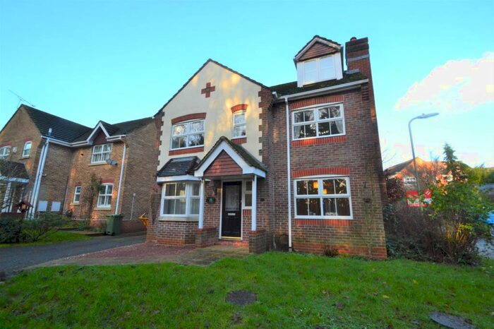 5 Bedroom Detached House To Rent In Chandlers Ford, SO53