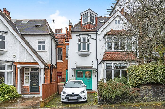 5 Bedroom Detached House For Sale In Southwood Lawn Road, Highgate, N6