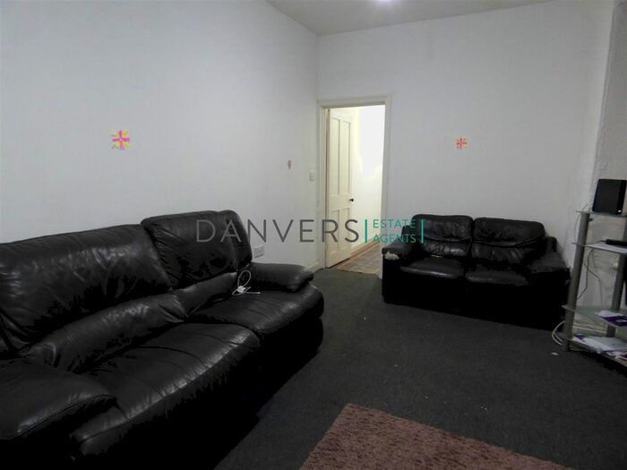 6 Bedroom Terraced House To Rent In Equity Road, Leicester, LE3