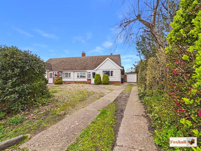 2 Bedroom Semi-Detached Bungalow For Sale In Blandford Road, Ipswich, IP3