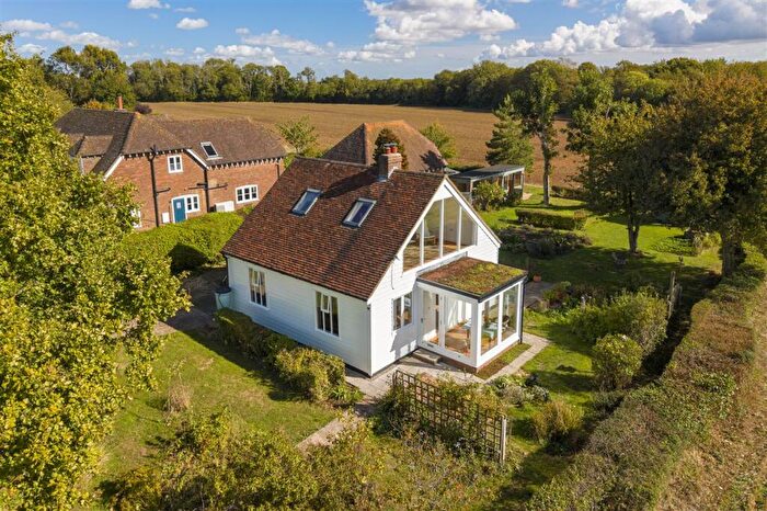 2 Bedroom Detached House For Sale In Fossdene, Waltham, CT4