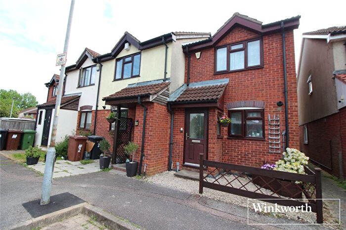 2 Bedroom End Terrace House For Sale In Hay Close, Borehamwood, Hertfordshire, WD6