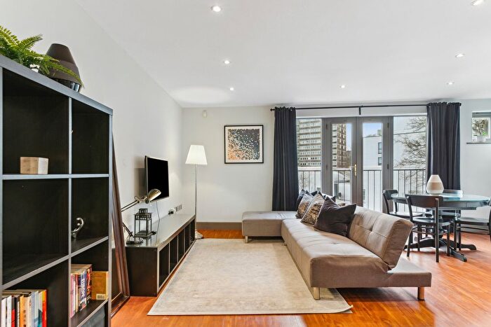 2 Bedroom Flat To Rent In Icon Building, Battersea High Street, SW11