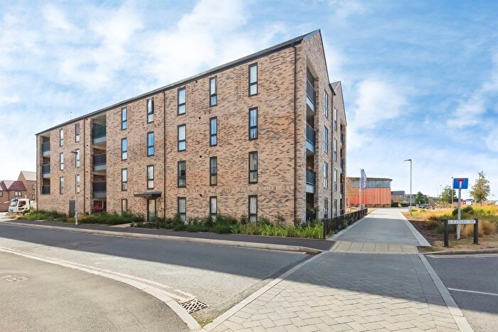 2 Bedroom Flat For Sale In Blackthorn Way, St. Neots, PE19
