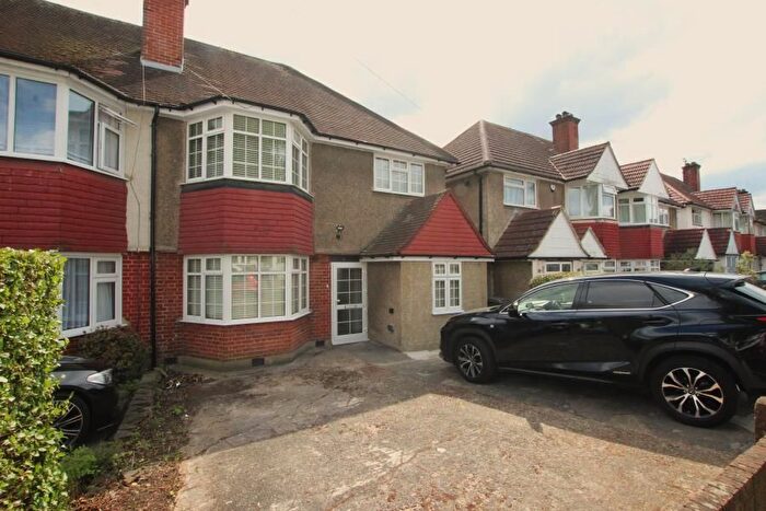 4 Bedroom Semi-Detached House To Rent In Elmstead Avenue, Wembley, HA9
