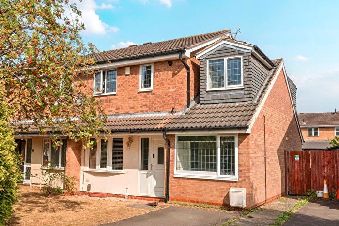 6 Bedroom Semi-Detached House For Sale In Falcon Close, Lenton, Nottingham, Nottinghamshire, NG7