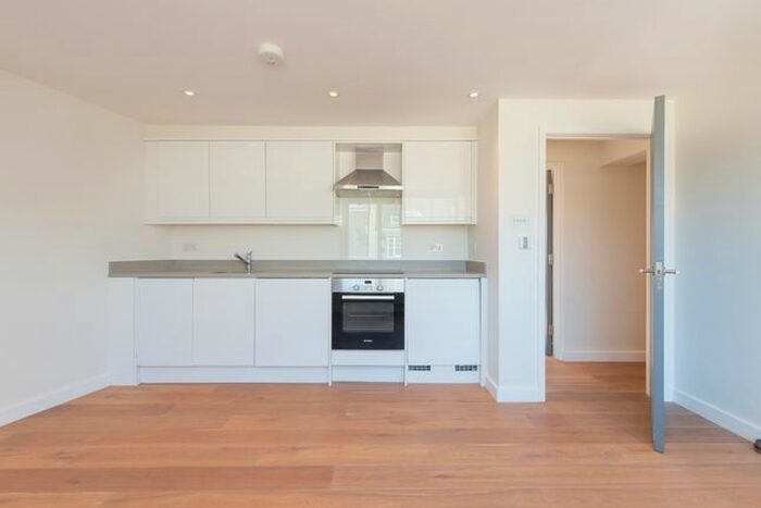 2 Bedroom Flat To Rent In Shelton Court, Seven Dials, WC2H