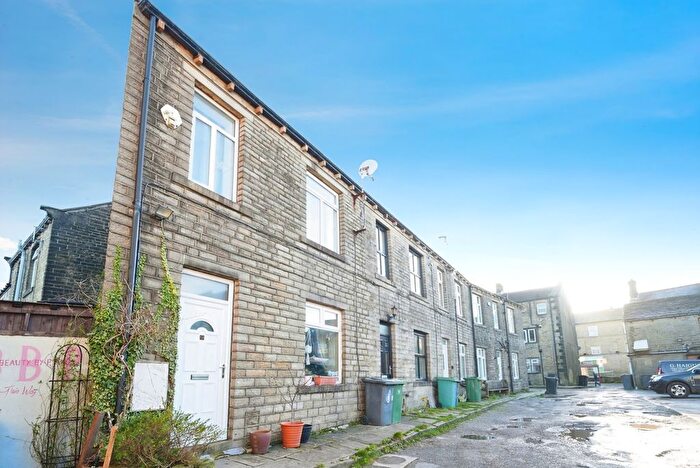 2 Bedroom End Terrace House For Sale In Victoria Road, Meltham, Holmfirth, West Yorkshire, HD9