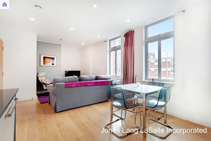 1 Bedroom Flat For Sale In Salton Square London, E14