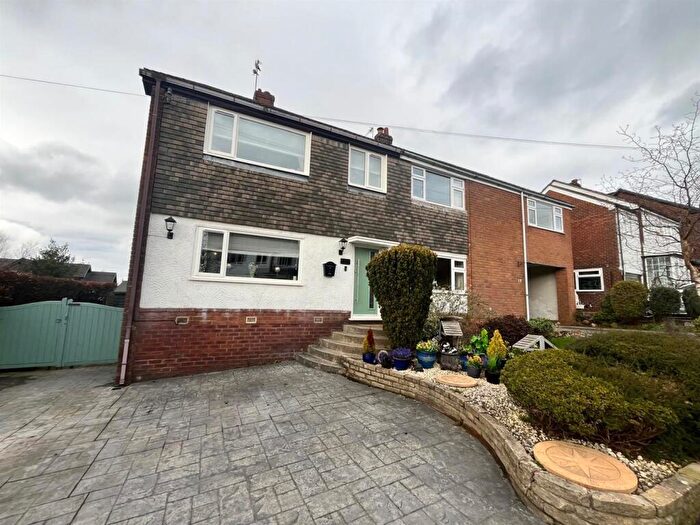 3 Bedroom Semi Detached House For Sale In High Bank Avenue, Stalybridge, SK15