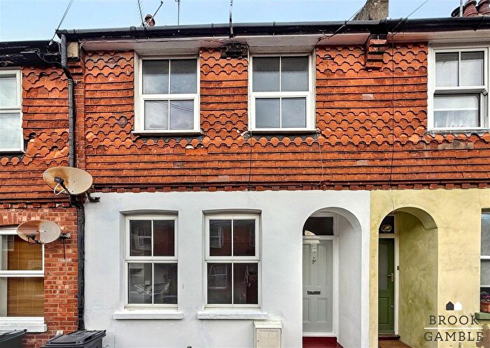 2 Bedroom Property To Rent In Lower Road, Eastbourne, BN21