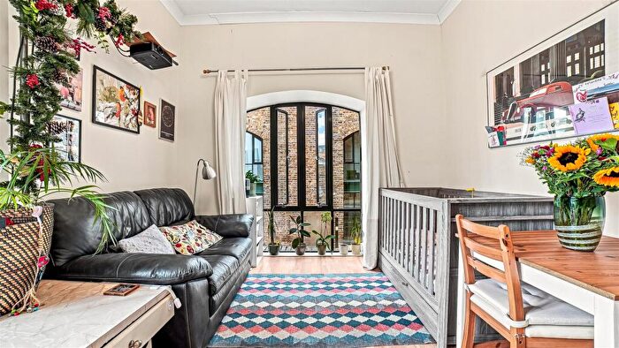 1 Bedroom Apartment For Sale In Flat Slipway House, Burrells Wharf Square, London, E14