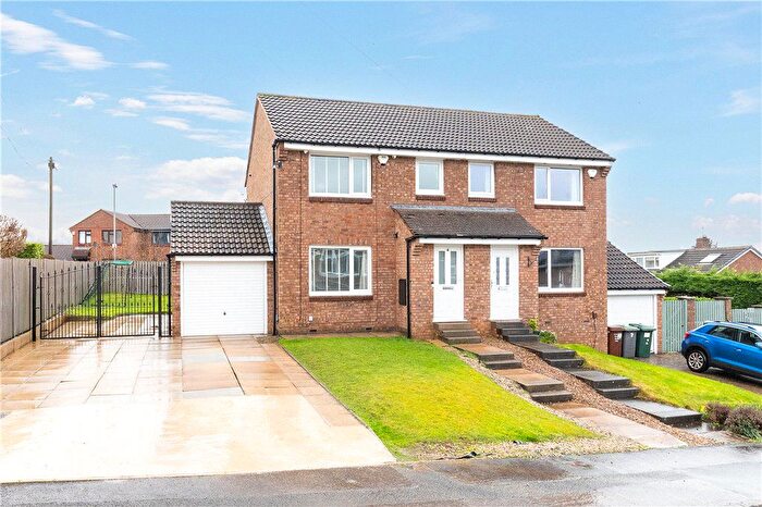 3 Bedroom Semi Detached House For Sale In Bartle Gill Rise, Baildon, West Yorkshire, BD17