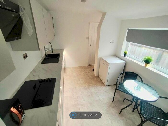 3 Bedroom Terraced House To Rent In Cranley Road, London, E13