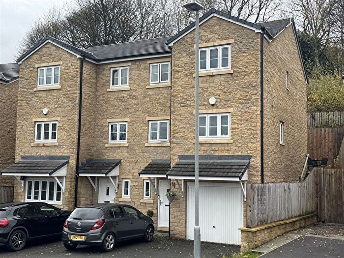 4 Bedroom Property For Sale In Earnshaw Clough, Mossley, OL5