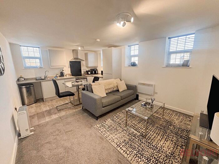 1 Bedroom Flat To Rent In Highlanders Hill, Mansfield, NG18