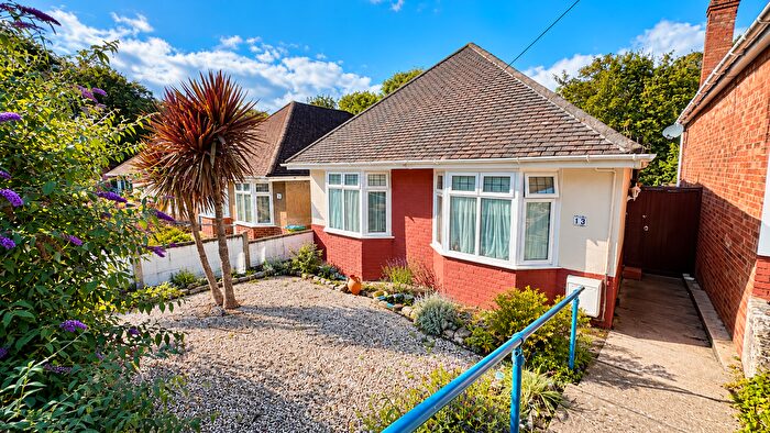 2 Bedroom Detached Bungalow For Sale In South East Crescent, Southampton, SO19