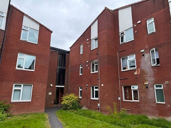 1 Bedroom Flat To Rent In Downton Court, Hollinswood, Telford, TF3