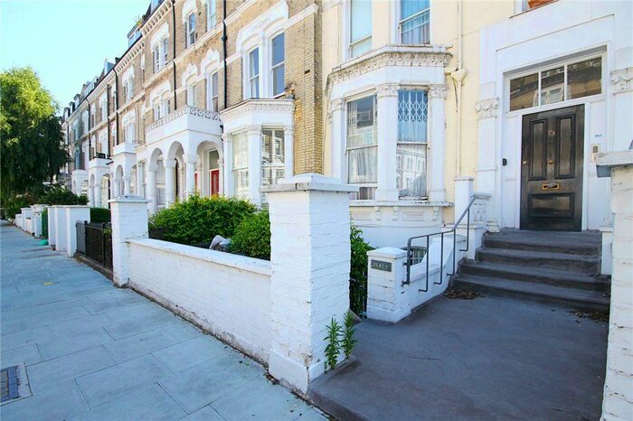 2 Bedroom Flat To Rent In Sinclair Road, West Kensington, London, W14