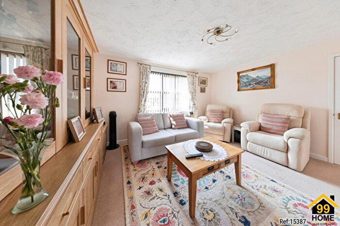 2 Bedroom Bungalow For Sale In Epsom Grove, Bletchley, Milton Keynes, MK3