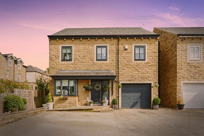 6 Bedroom Detached House For Sale In Occupation Lane, Pudsey, LS28