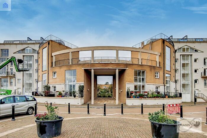 2 Bedroom Flat To Rent In Queen Of Denmark Court, Surrey Quays, SE16