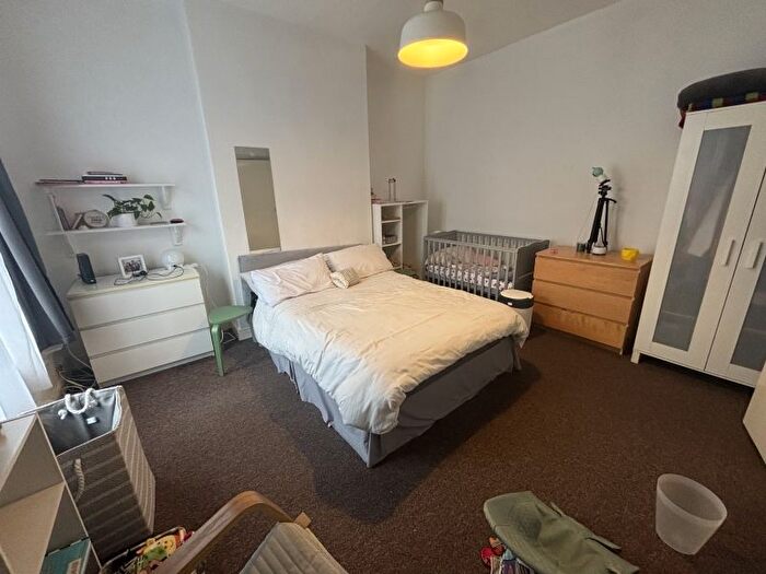 2 Bedroom Terraced House To Rent In Quarry Street, Woodhouse, Leeds, LS6