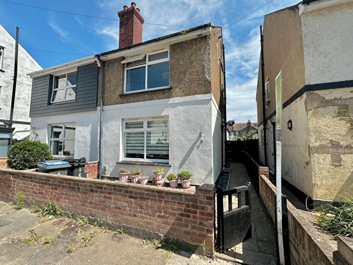 3 Bedroom Semi-Detached House For Sale In Havelock Road, Walmer, Deal, CT14