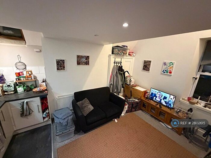 Studio To Rent In Oakfield Street, Cardiff, CF24