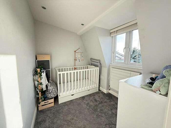 2 Bedroom Flat For Sale In Goring Road, Worthing, BN12