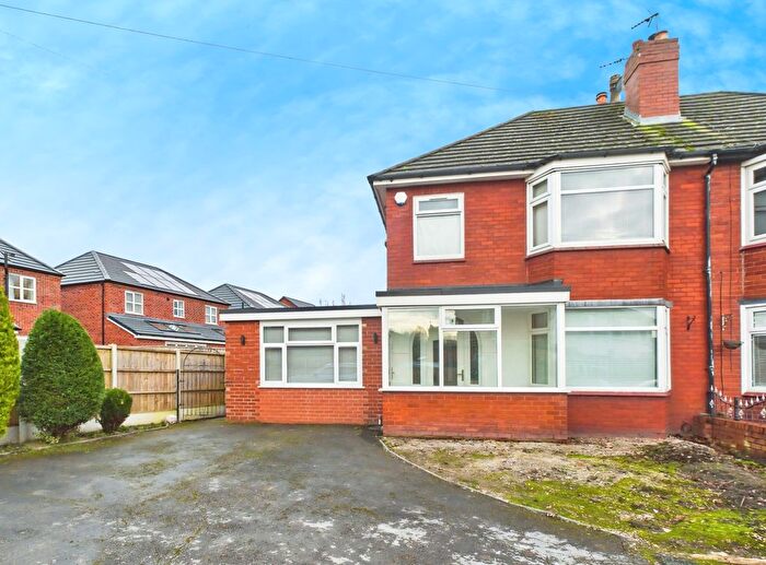 4 Bedroom Semi-Detached House To Rent In Masefield Avenue, Orrell, Wigan, WN5