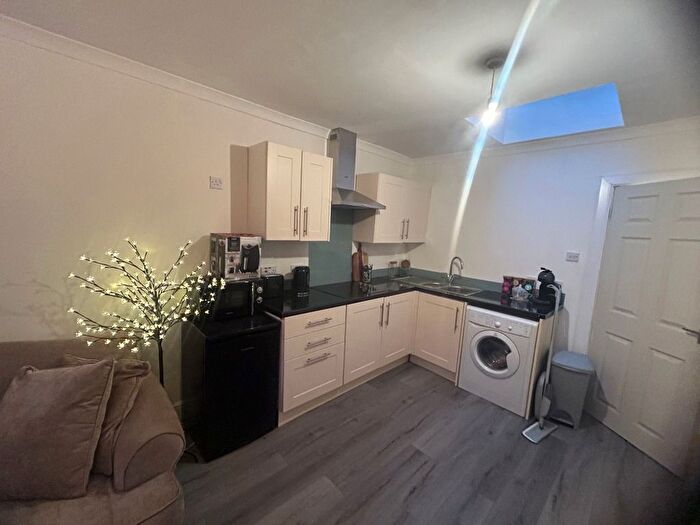 1 Bedroom Flat To Rent In Upper Bridge Street, Stirling Town, Stirling, FK8
