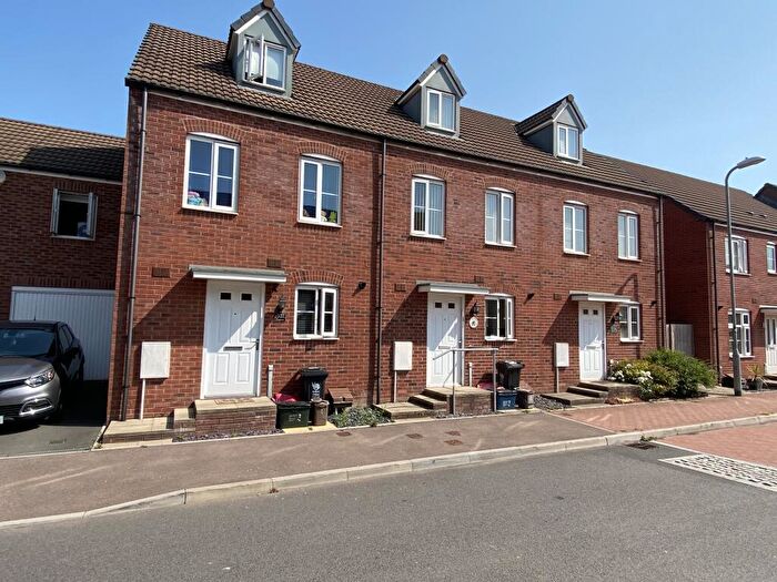 3 Bedroom Town House To Rent In Lysaght Way, Newport, NP19