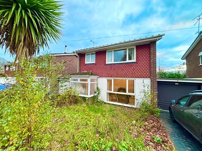 3 Bedroom Detached House For Sale In Waterside Close, Rogerstone, Newport, NP10