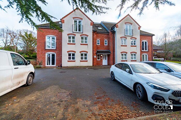 2 Bedroom Flat For Sale In Quarry Hill, Wilnecote, Tamworth, B77