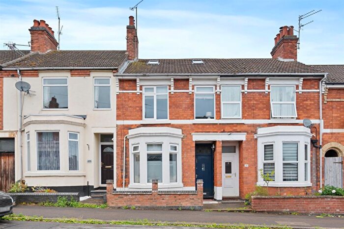 3 Bedroom Terraced House For Sale In St. Peters Avenue, Kettering, Ohd, NN16