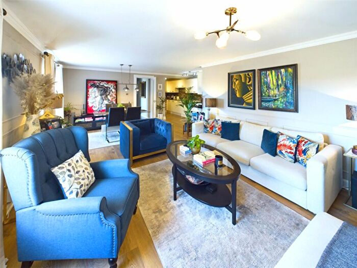 2 Bedroom Apartment To Rent In Slateford Road, Slateford, Edinburgh, EH14