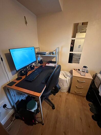 6 Bedroom House To Rent In Dawlish Road, Birmingham, B29