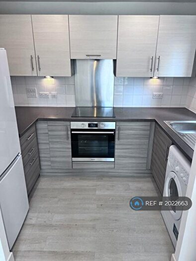 2 Bedroom Flat To Rent In De Grey Road, Colchester, CO4