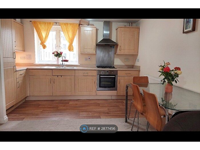 2 Bedroom Flat To Rent In Sinclair Drive, Basingstoke, RG21