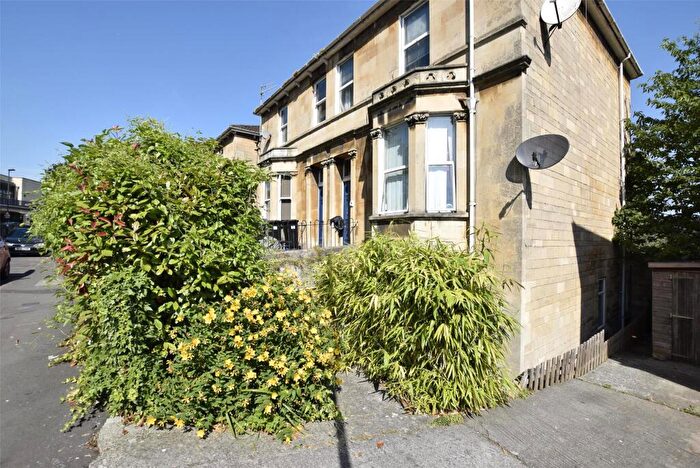2 Bedroom Apartment To Rent In Lower Oldfield Park, Bath, Somerset, BA2