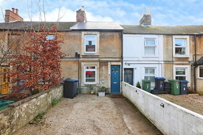 3 Bedroom Terraced House For Sale In Park Lane, Chippenham, SN15
