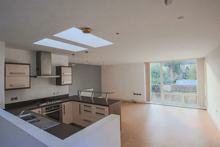 3 Bedroom End Of Terrace House To Rent In Glen Morag Gardens, Rochdale, OL11