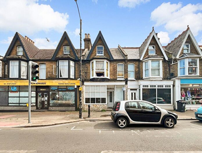 2 Bedroom Flat For Sale In High Street, Herne Bay, Kent, CT6
