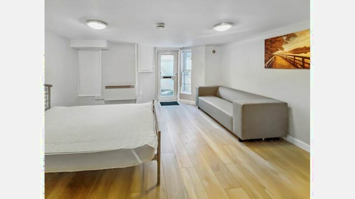 1 Bedroom Flat To Rent In Aston Street, Oxford, OX4